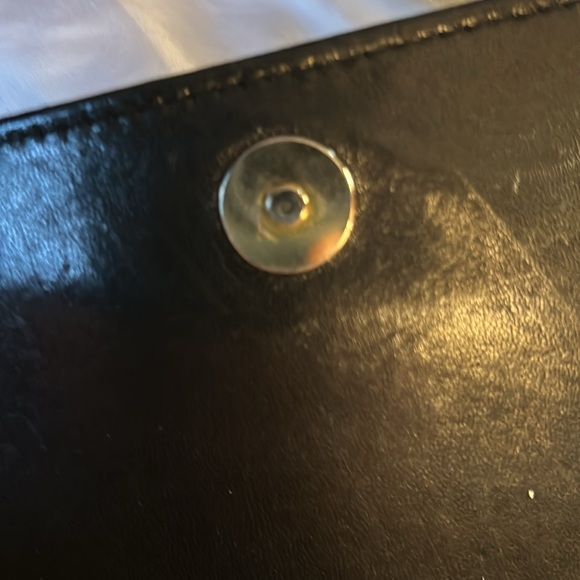 Vintage Chanel Black Quilted Patent leather Round top CC Flap Bag 1215c45 - Picture 14 of 16